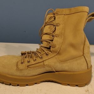 Altama vibram military boots size 7.5 W